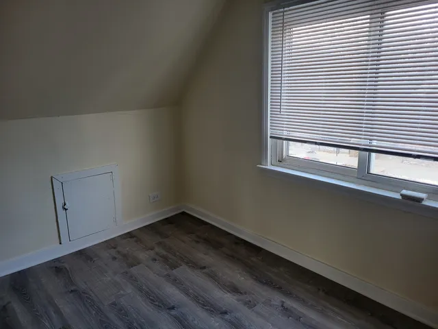 $94,900 | 215 West 105th Place, Chicago, IL 60628