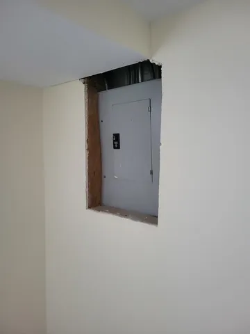 $94,900 | 215 West 105th Place, Chicago, IL 60628