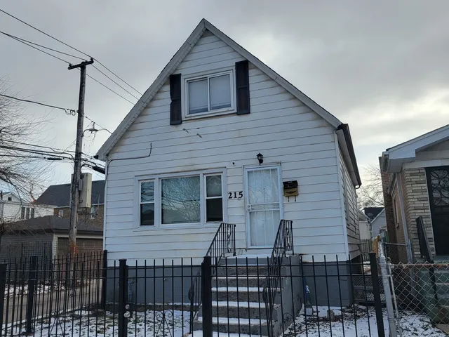 $94,900 | 215 West 105th Place, Chicago, IL 60628