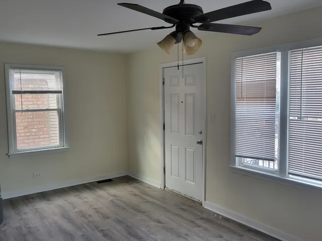 $94,900 | 215 West 105th Place, Chicago, IL 60628