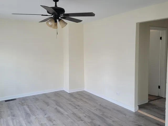 $94,900 | 215 West 105th Place, Chicago, IL 60628