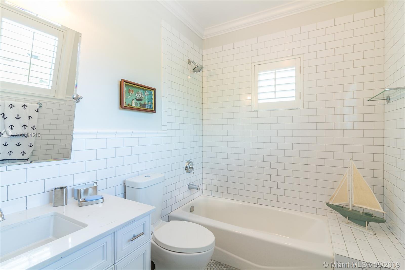 315 Woodcrest Road Key Biscayne, FL 33149 - Photo 18 of 23