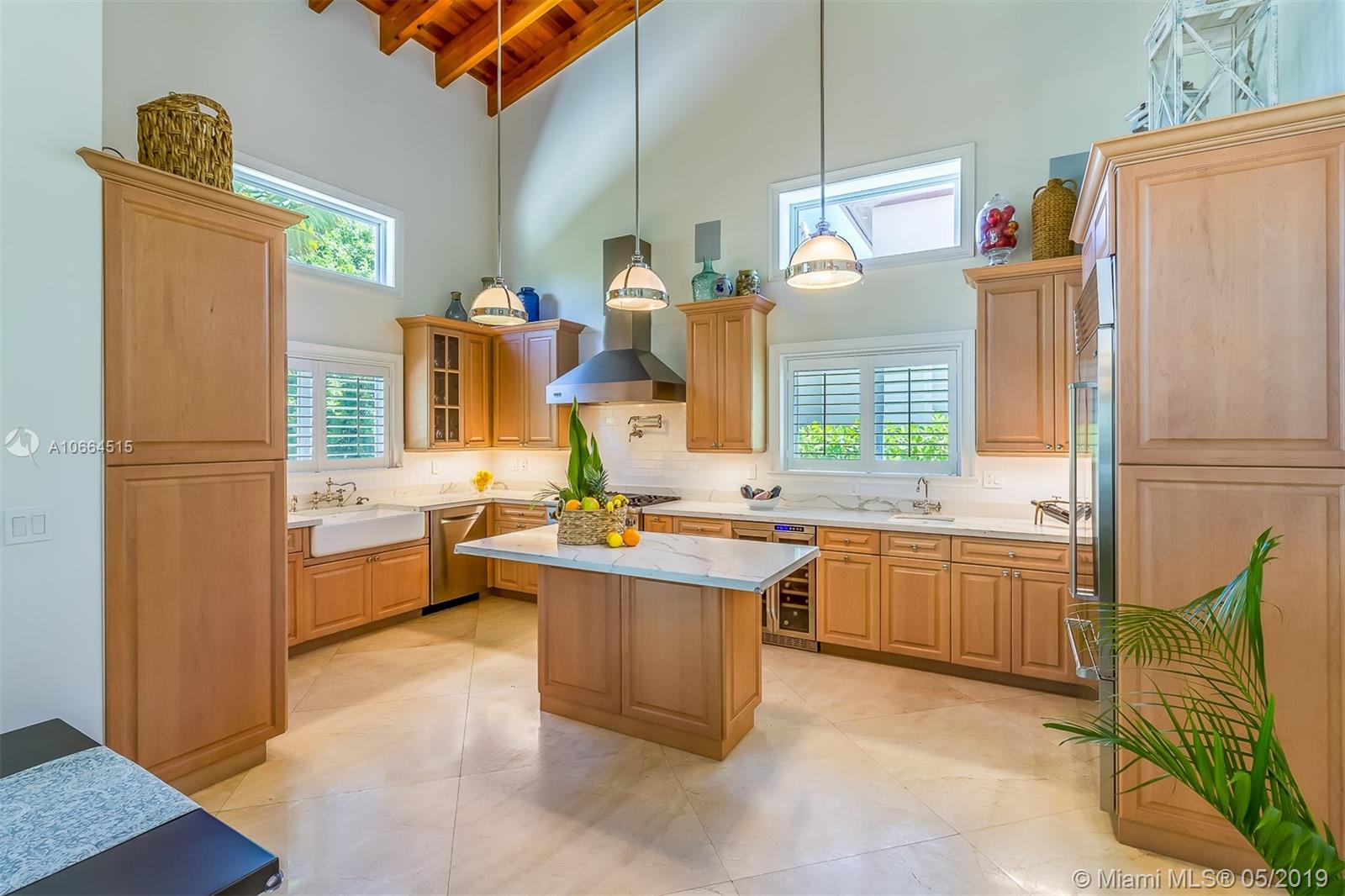 315 Woodcrest Road Key Biscayne, FL 33149 - Photo 8 of 23