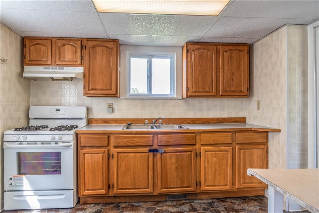 111 Cleveland Street Butler, PA 16001 - Photo 7 of 16 Gallery Image 7