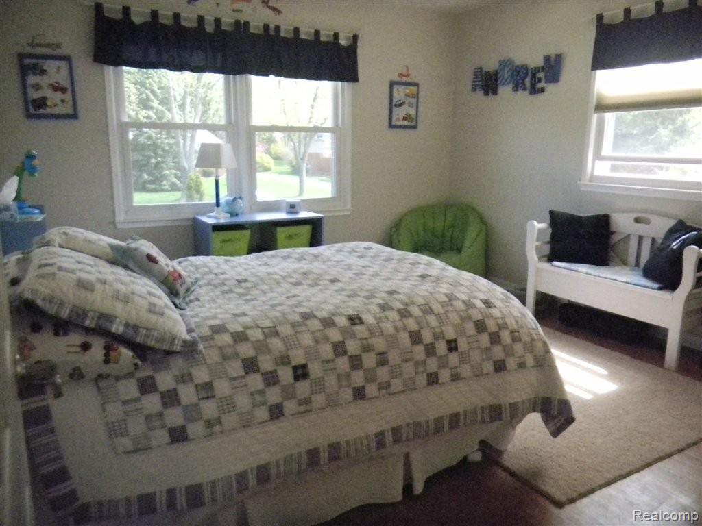 1657 Oakstone Drive Rochester, MI 48309 - Photo 19 of 25 2nd Bedroom