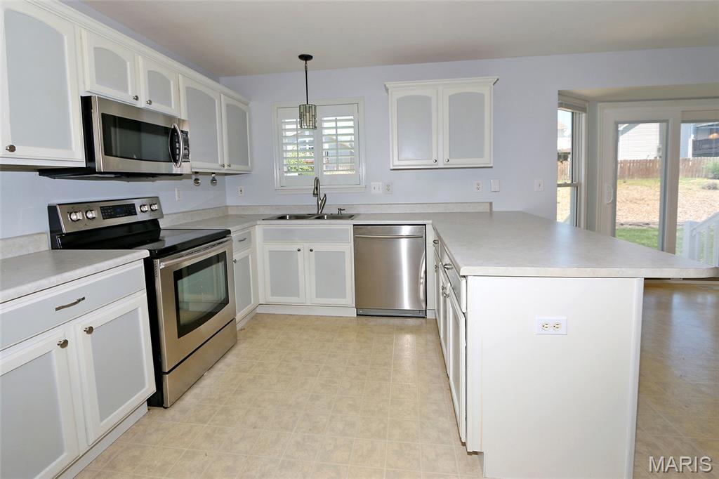 204 Jacobs Way St. Peters, MO 63376 - Photo 9 of 29