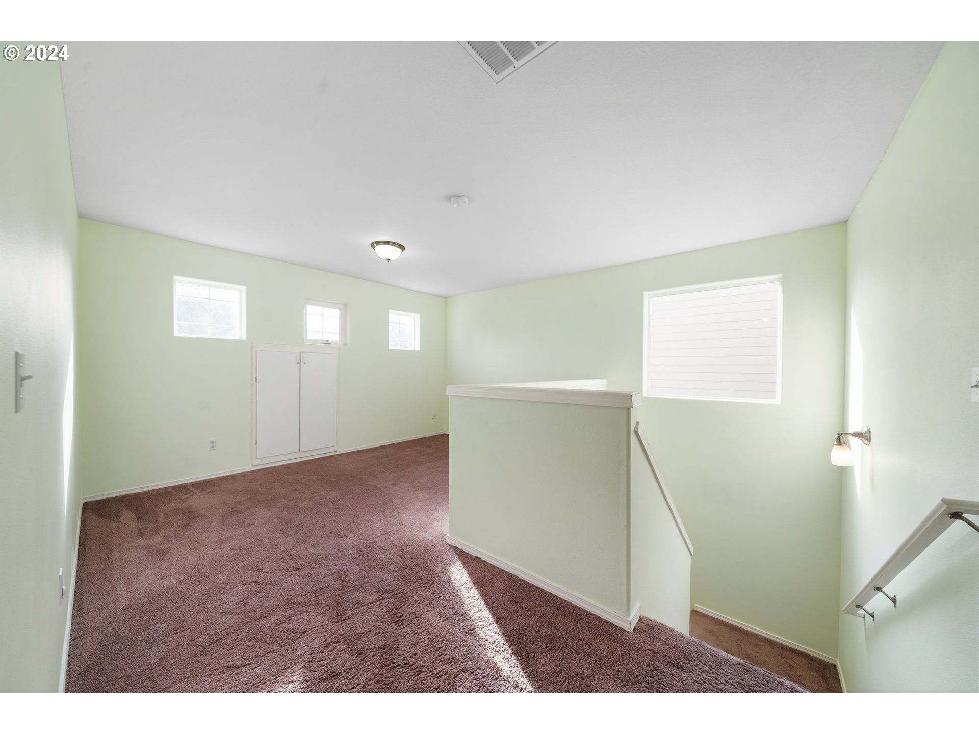 39833 Evans Street Sandy, OR 97055 - Photo 16 of 37 a view of an empty room with a window