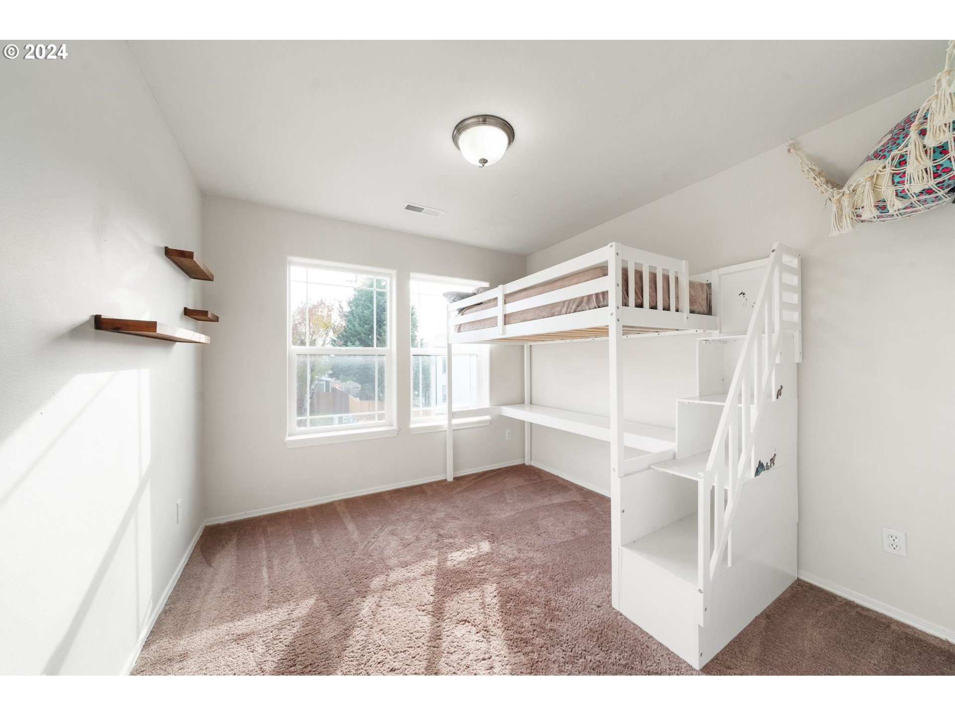 39833 Evans Street Sandy, OR 97055 - Photo 23 of 37 a view of an empty room with a window