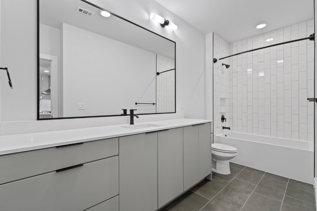 2500 Longview Street, Unit 105 Austin, TX 78705 - Photo 15 of 24