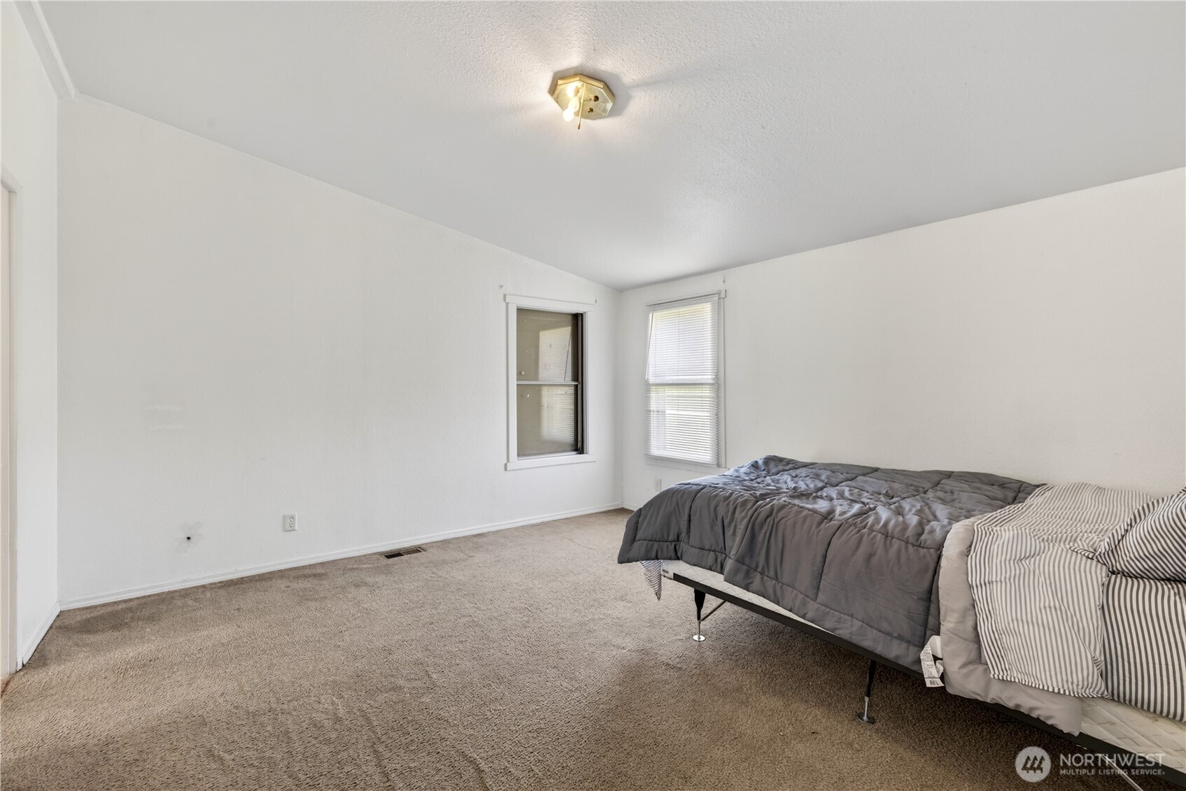 2643 West Bench Road Othello, WA 99344 - Photo 13 of 38