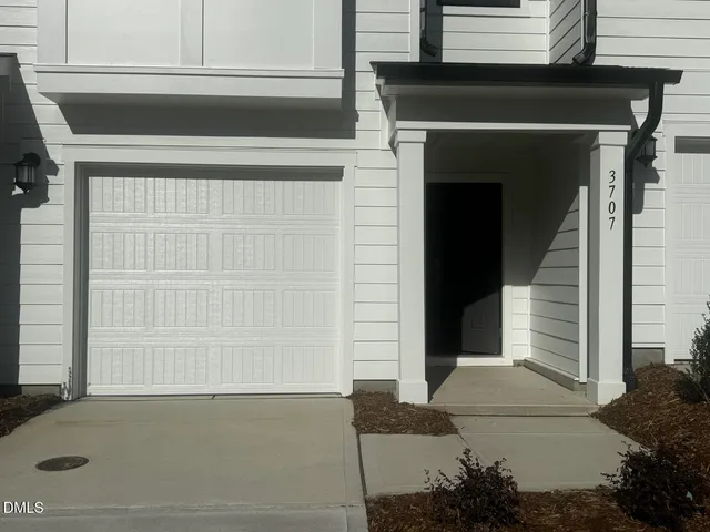 $2,150 | 3707 Elm Grv Lane, Raleigh, NC 27604