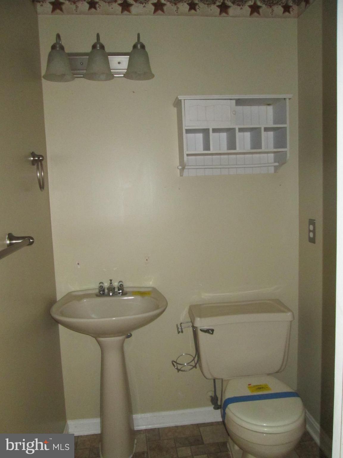 204 Buttonwoods Road Elkton, MD 21921 - Photo 4 of 16 Powder Room