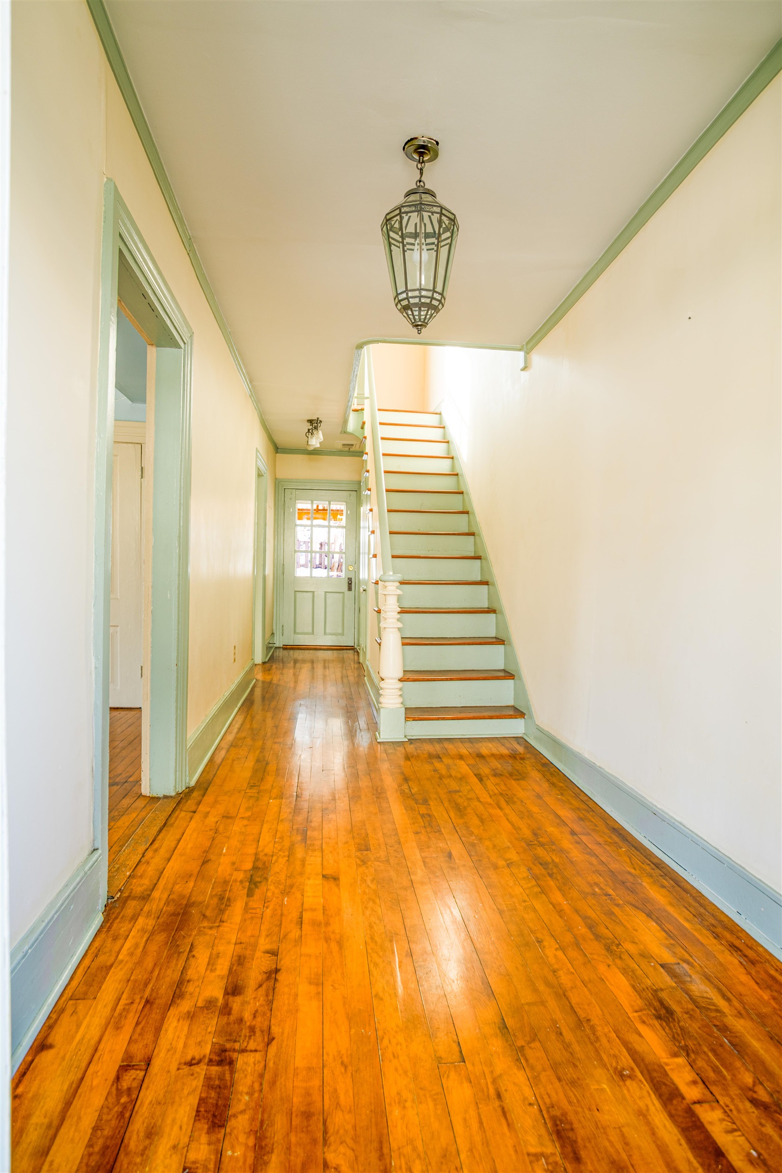 324 Green Street Staunton, VA 24401 - Photo 5 of 33