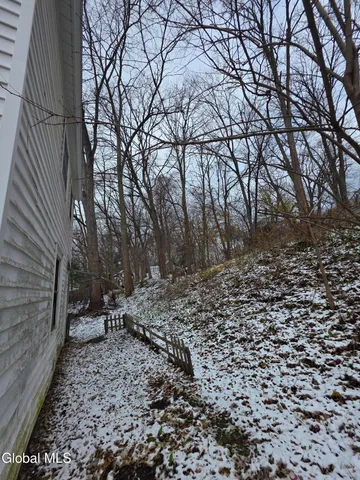 $204,900 | 26 Van Derveer Street, Amsterdam, NY 12010