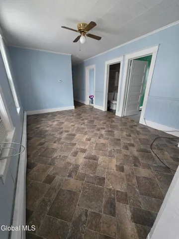 $204,900 | 26 Van Derveer Street, Amsterdam, NY 12010