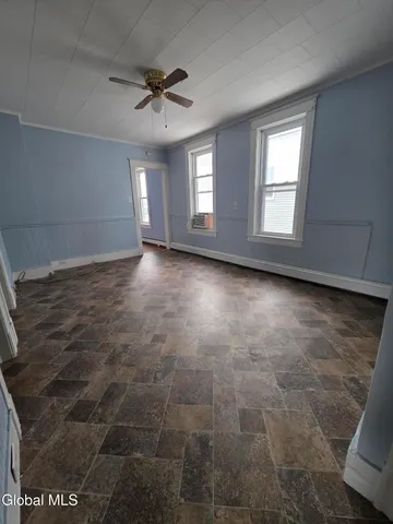 $204,900 | 26 Van Derveer Street, Amsterdam, NY 12010