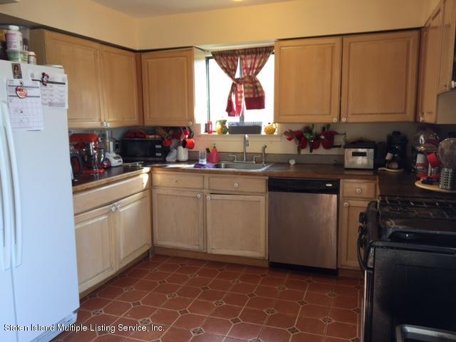 46 Croft Place Staten Island, NY 10314 - Photo 2 of 14 IMG_6808