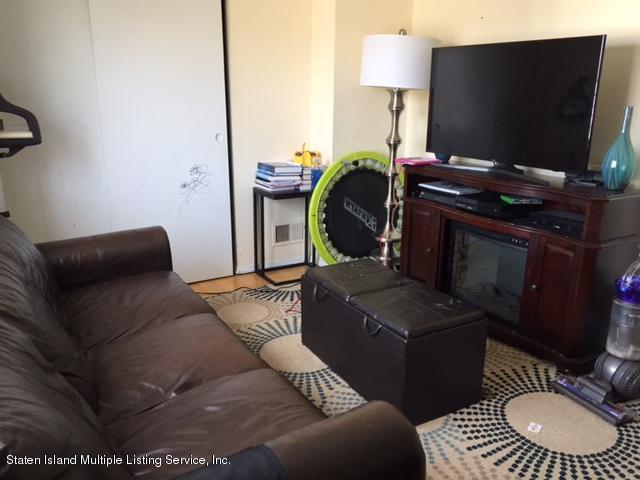 46 Croft Place Staten Island, NY 10314 - Photo 3 of 14 IMG_6812