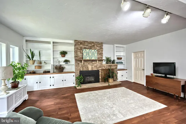 $775,000 | 108 Kimberly Drive, Hanover, PA 17331