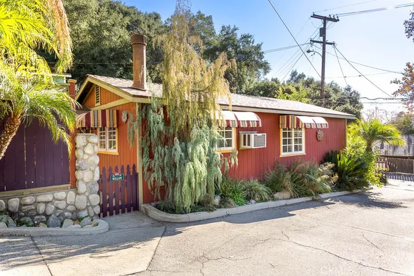 $3,995 | 495 Sturtevant Drive, Sierra Madre, CA 91024