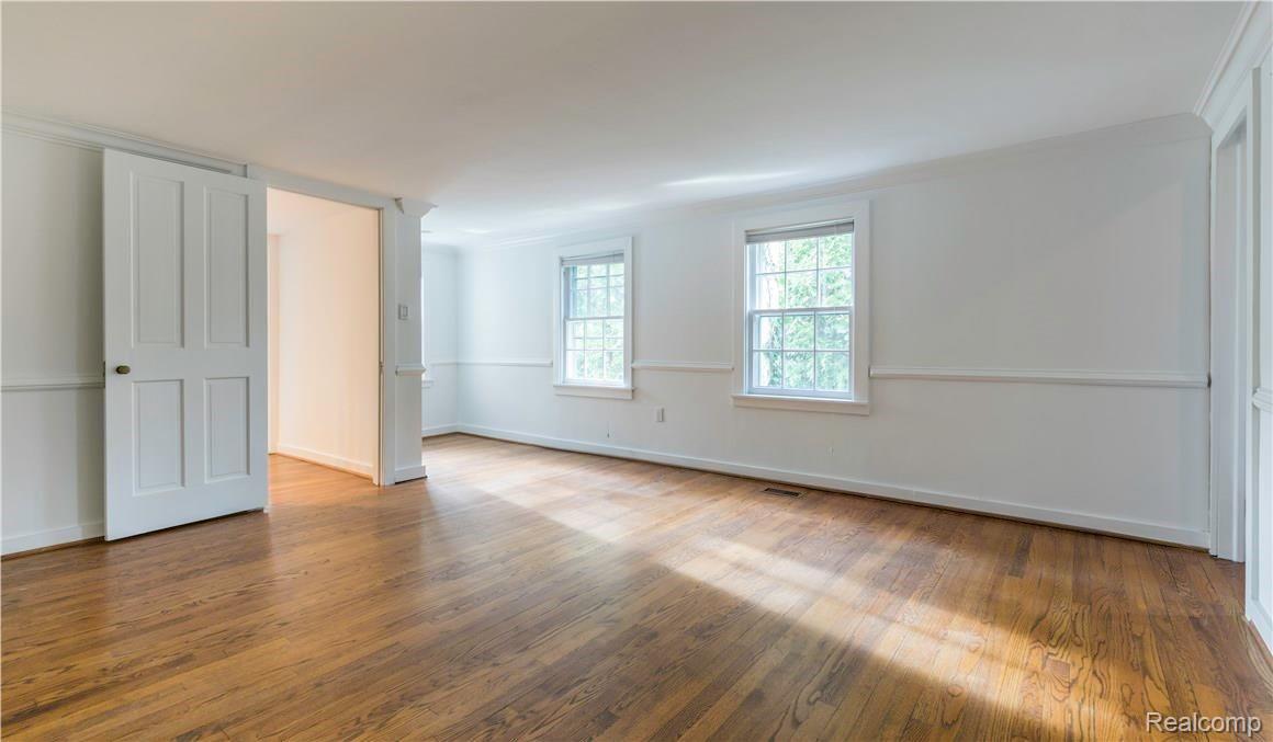 610 Linden Road Birmingham, MI 48009 - Photo 12 of 22 Bedroom 2 with Walk-In Closet