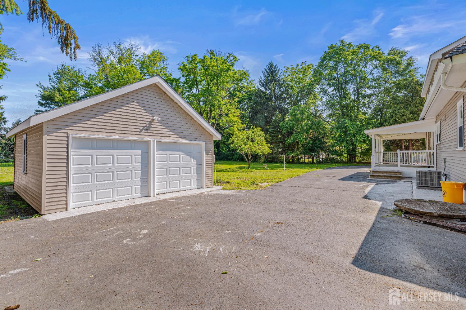 790 Ridge Road Monmouth Junction, NJ 08852 - Photo 4 of 38 Gallery Image 4