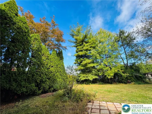 $2,395 | 2915 Norton Avenue, Easton, PA 18045