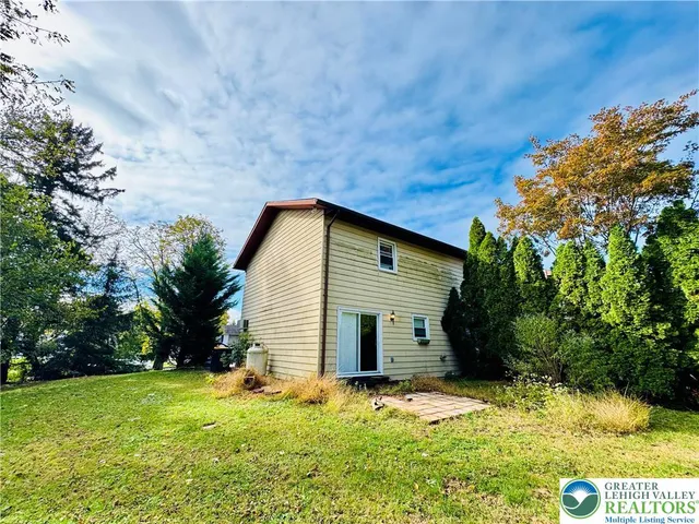 $2,395 | 2915 Norton Avenue, Easton, PA 18045