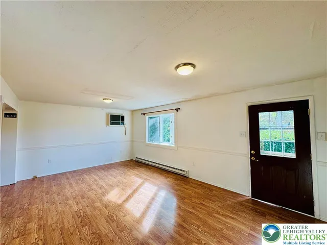 $2,395 | 2915 Norton Avenue, Easton, PA 18045