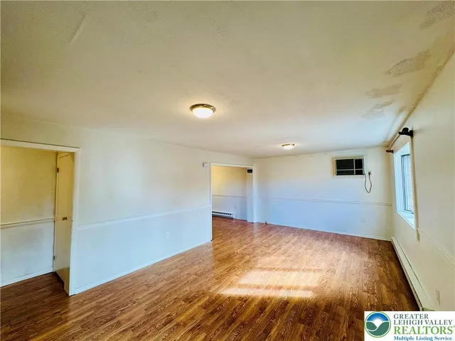 $2,395 | 2915 Norton Avenue, Easton, PA 18045