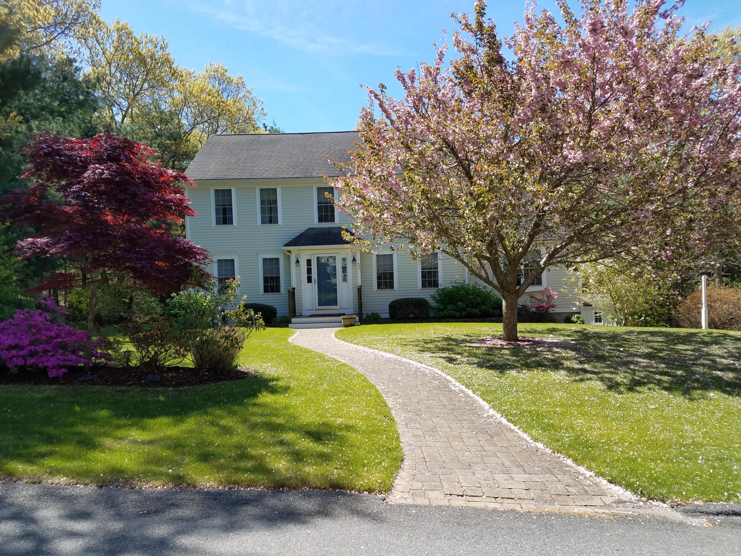 22 Maple Street Mashpee, MA 02649 - Photo 2 of 28 20170516_105436