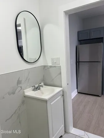 $1,050 | 5 Broadway, Unit 213, Troy, NY 12180