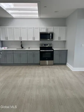 $1,050 | 5 Broadway, Unit 213, Troy, NY 12180