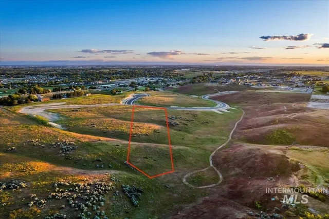 $399,900 | 8122 Quail Hollow Drive, Middleton, ID 83644