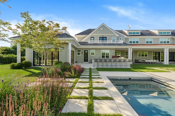 $325,000 | 127 Greenleaf Lane, Sagaponack, NY 11962