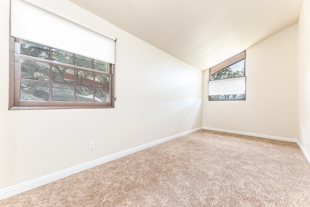 7834 Lilac Lane Simi Valley, CA 93063 - Photo 23 of 32