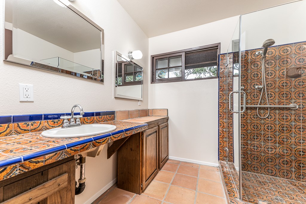7834 Lilac Lane Simi Valley, CA 93063 - Photo 8 of 32