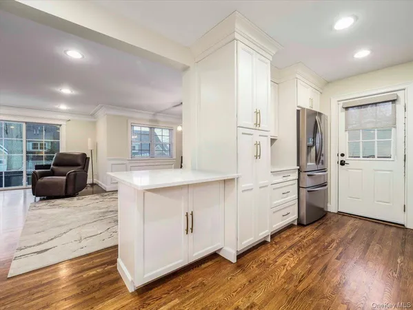 $865,000 | 5 Indian Drive, West Nyack, NY 10994