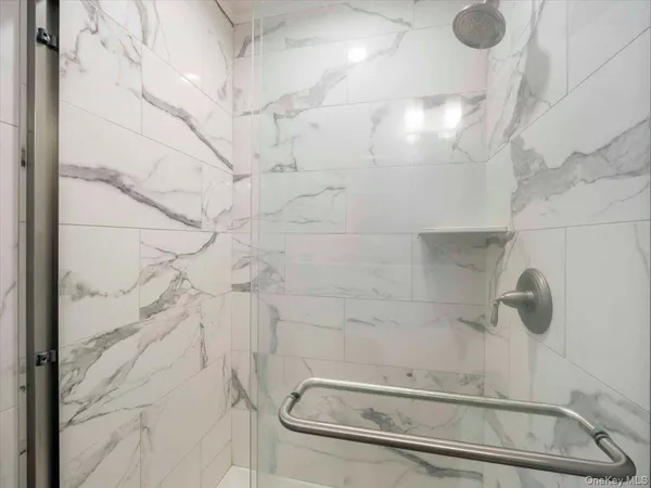 $865,000 | 5 Indian Drive, West Nyack, NY 10994