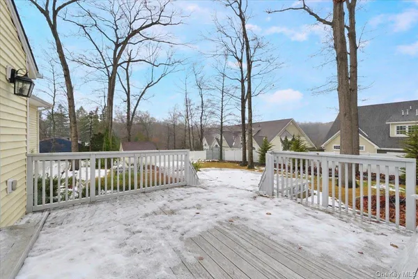 $865,000 | 5 Indian Drive, West Nyack, NY 10994