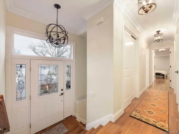 $865,000 | 5 Indian Drive, West Nyack, NY 10994