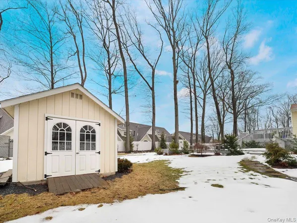 $865,000 | 5 Indian Drive, West Nyack, NY 10994