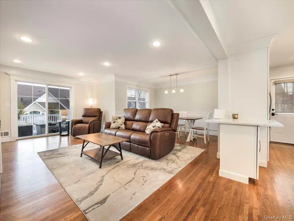 $865,000 | 5 Indian Drive, West Nyack, NY 10994