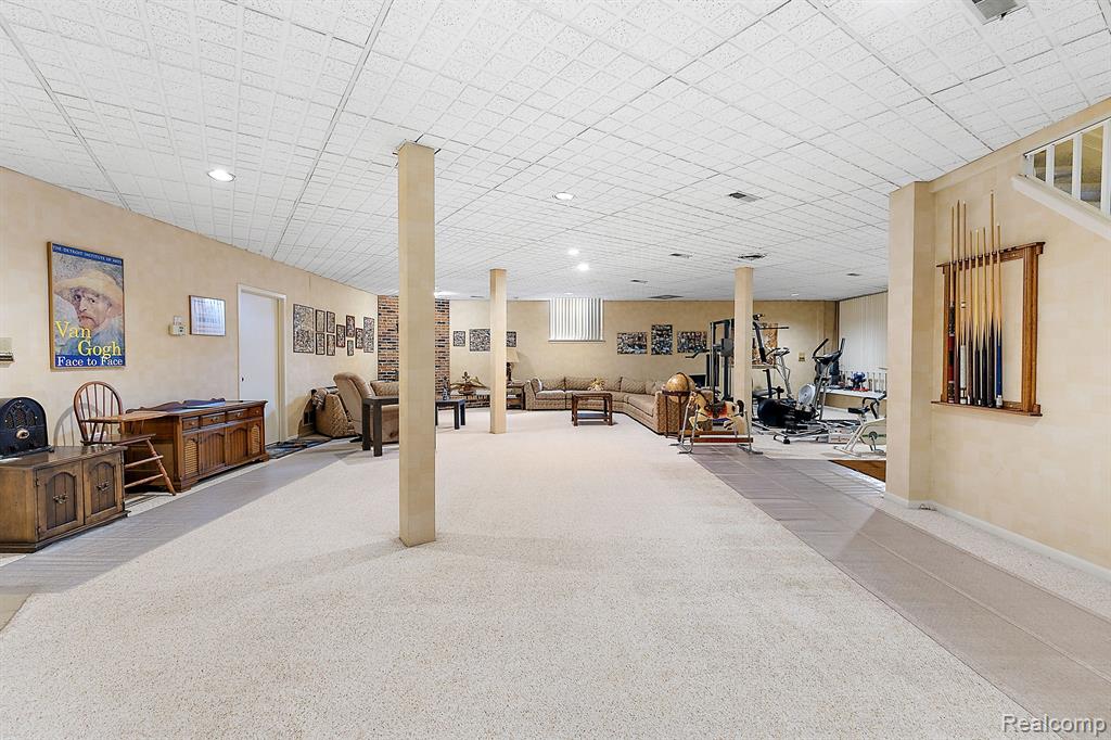 4670 Cove Road West Bloomfield, MI 48323 - Photo 27 of 37