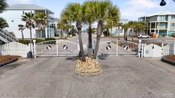 $1,625,000 | 50 Calle Marbella, Pensacola Beach, FL 32561