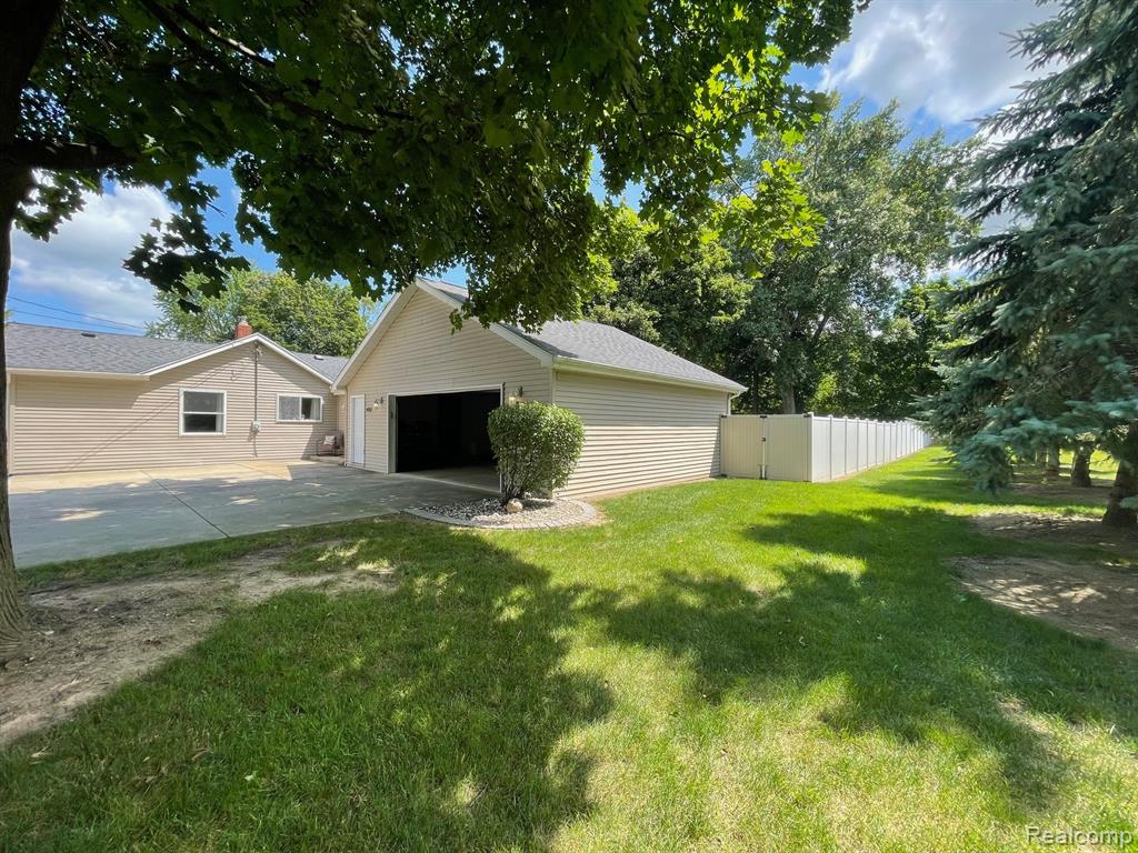 450 Deland Road Flushing, MI 48433 - Photo 16 of 22