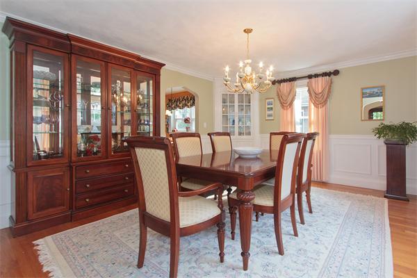 89 Leicester Road Belmont, MA 02478 - Photo 4 of 16 Gallery Image 4