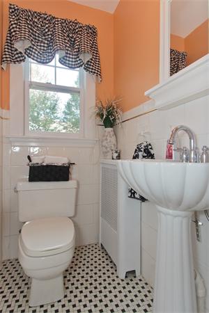 89 Leicester Road Belmont, MA 02478 - Photo 8 of 16 Gallery Image 8