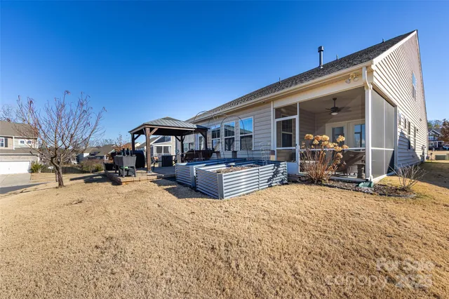 a view of a outdoor space