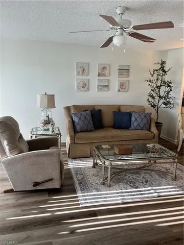 $3,650 | 111 Palm Drive, Unit 4, Naples, FL 34112